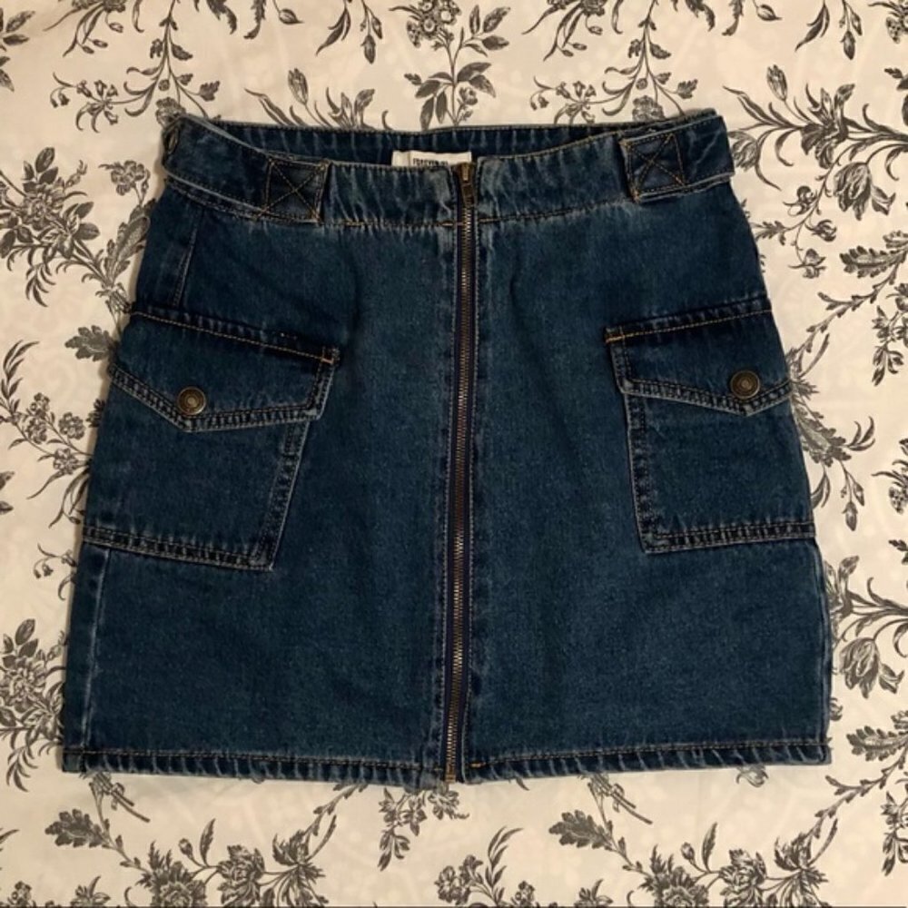 Forever21 Denim zip through skirt S